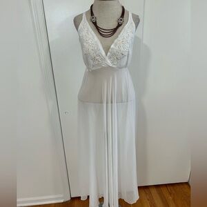 VINTAGE CALIFORNIA DYNASTY PEARL/SEQUIN SEXY FEMININE LONG NIGHTGOWN BRIDAL